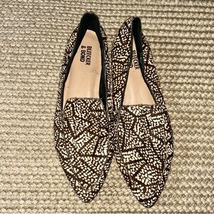 Bleecker & Bond Patterned Brown and White Loafers
